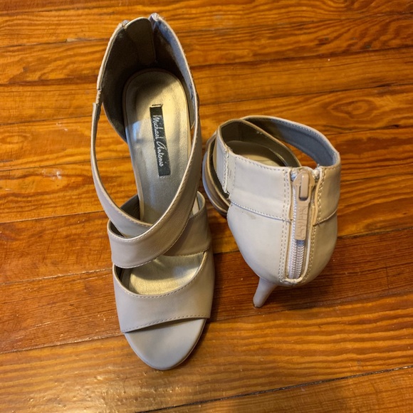 Used - Picture 3 of 5